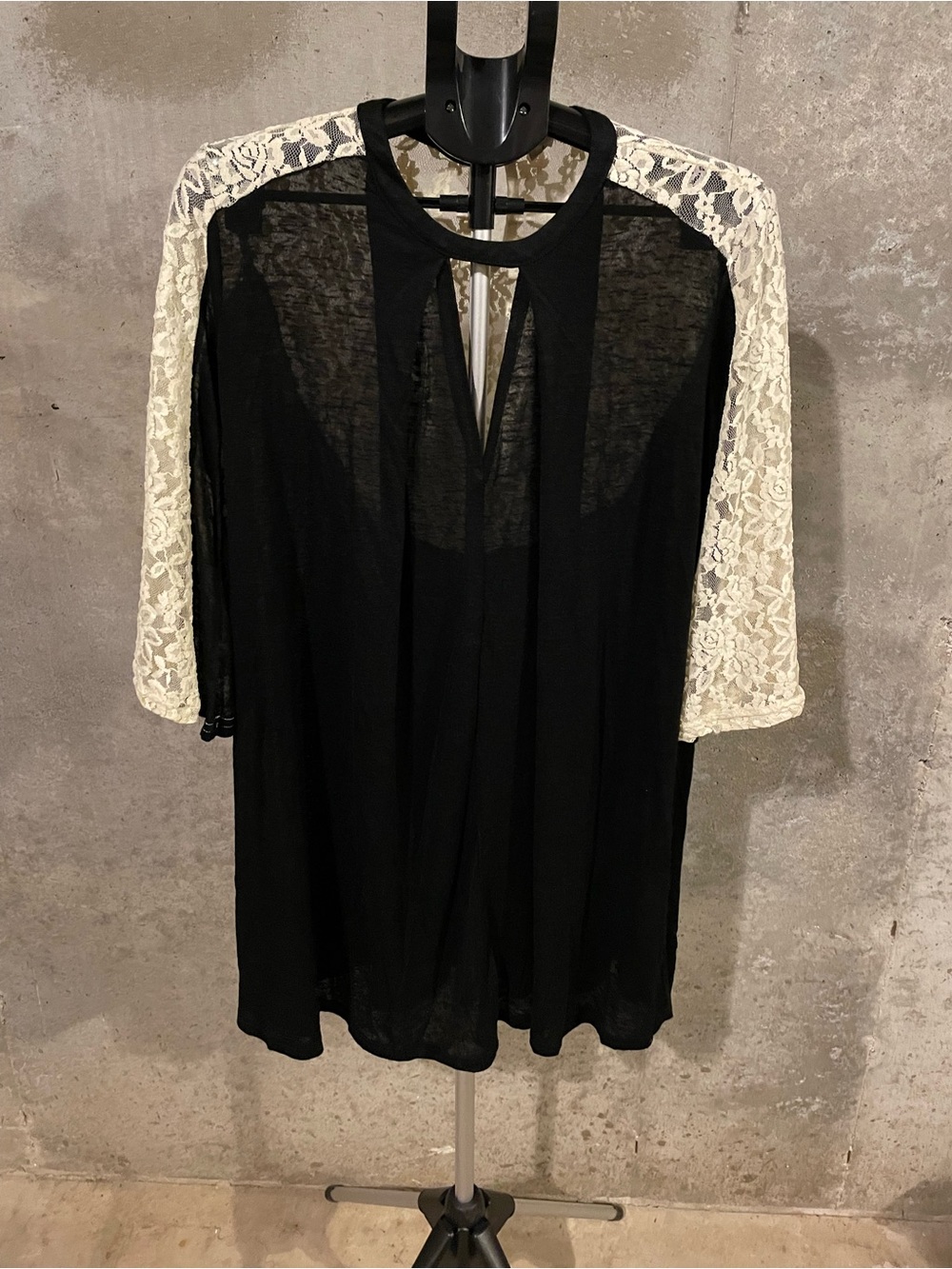 Umgee Black & Cream Lace Contrast Sleeve Tunic Top/Dress; size S
